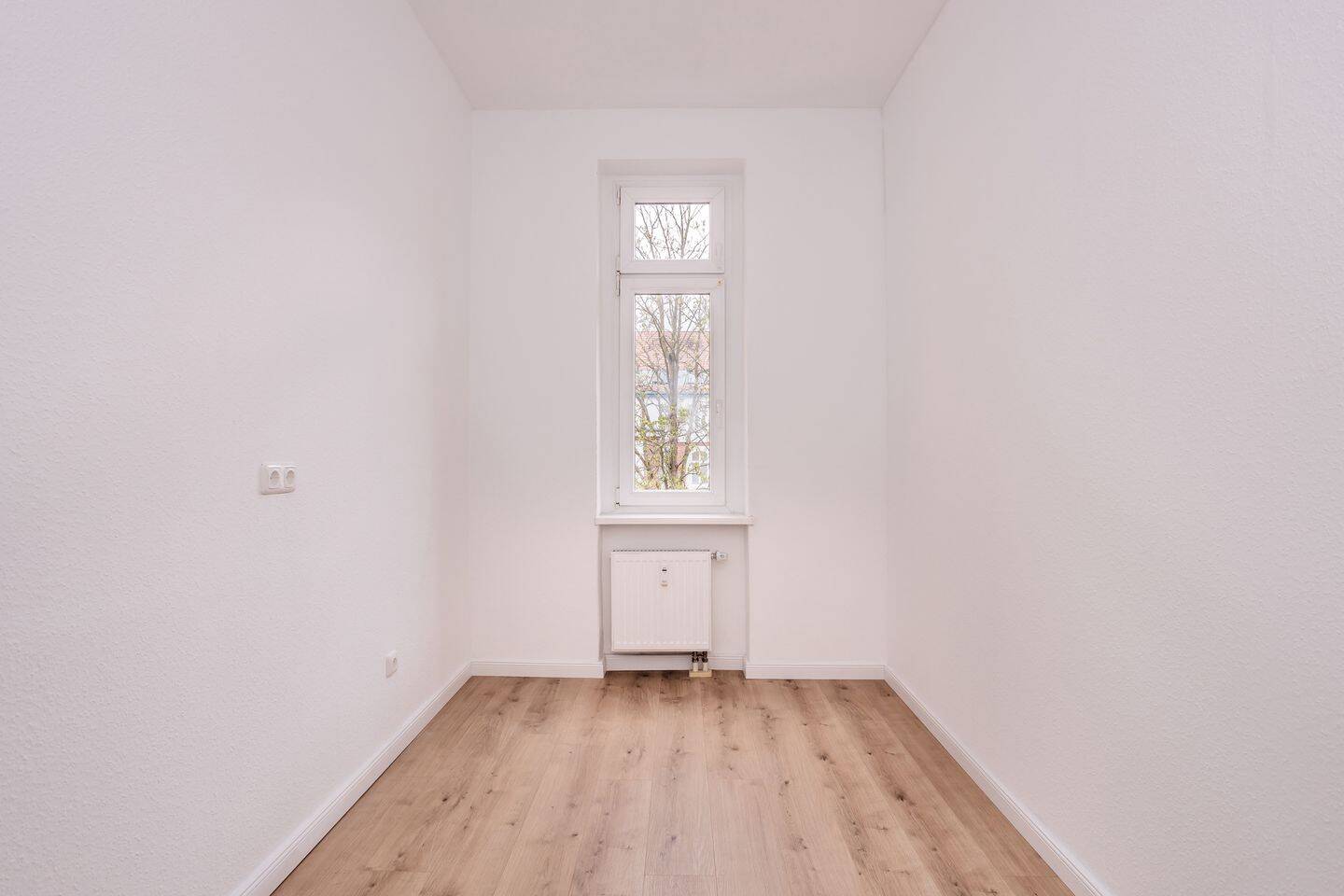 Stilvoll renovierte 4-Zimmer-Altbauwohnung in ruhiger Lage – Berlin – Vorschaubild 4