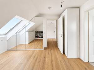 Moderne Maisonette-Wohnung mit Süd-Balkon in begehrter Lage von Stuttgart-Sillenbuch – 70619 Stuttgart – Vorschaubild 9