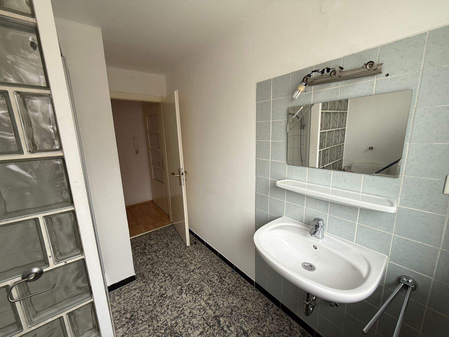 zentral gelegene 1 Zimmerwohnung mit Pantryküche im Riemekeviertel – Paderborn – Vorschaubild 7