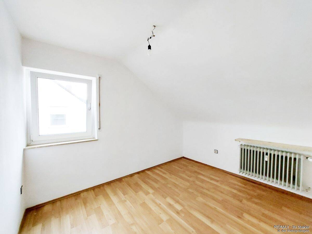 Gemütliche 3 Zimmer Dachgeschosswohnung – Wendelstein – Vorschaubild 3