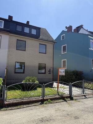 Neuer PREIS!!!Wunderschönes Doppelhaus mit zwei Wohneinheiten - auch als Einfamilienhaus nutzbar – 28197 Bremen – Vorschaubild 1