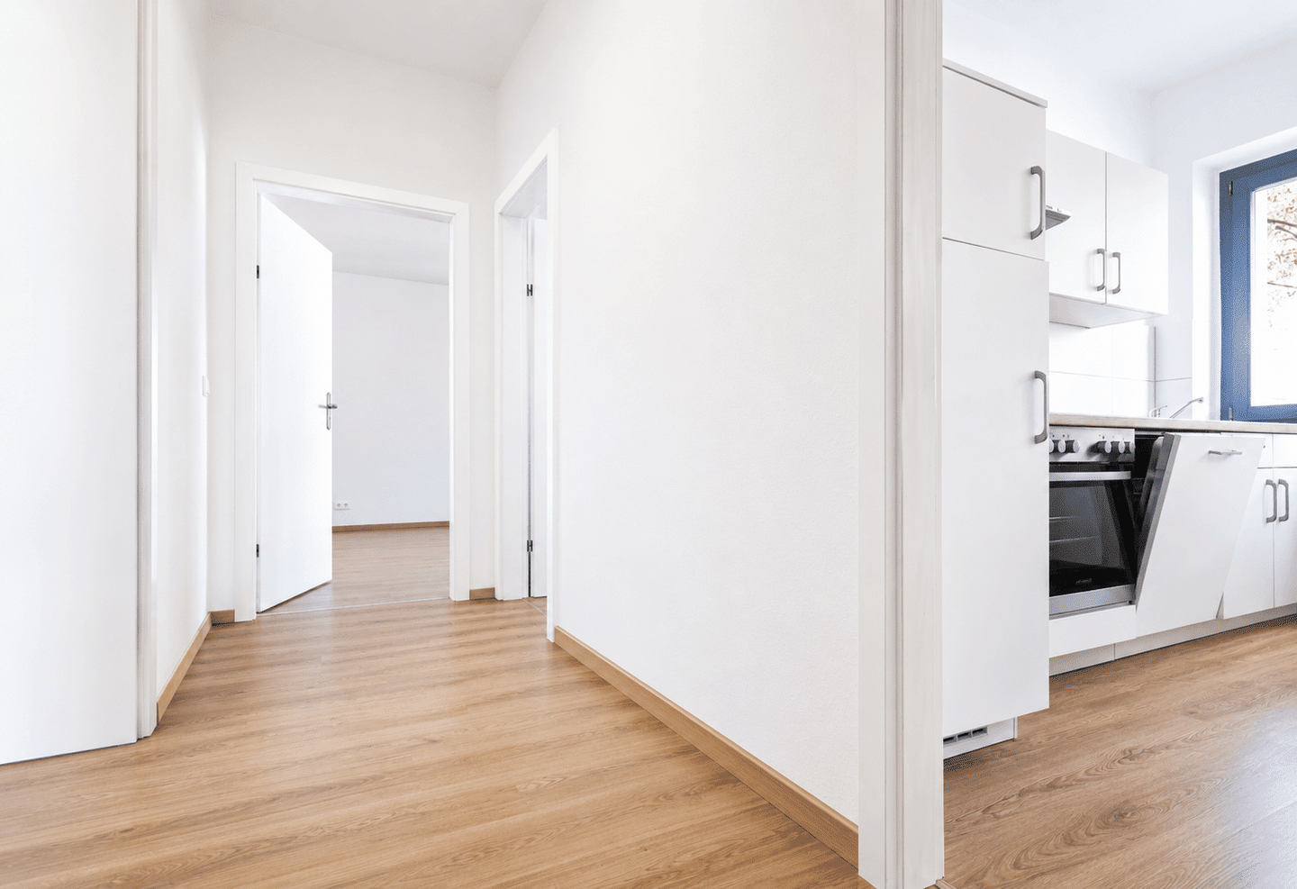 Moderne Gartenwohnung! Neu saniertes Wohlfühlbad & Einbauküche – Magdeburg – Vorschaubild 8