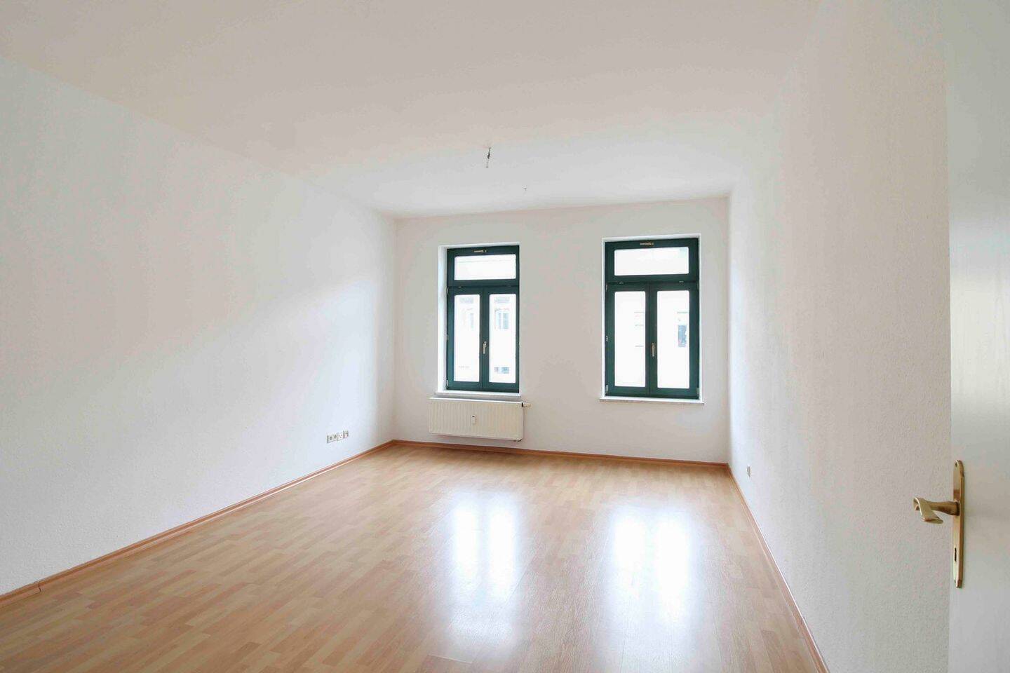 Tolle 2 Zimmer Wohnung + zentrumsnah + neu renoviert – Chemnitz – Vorschaubild 3