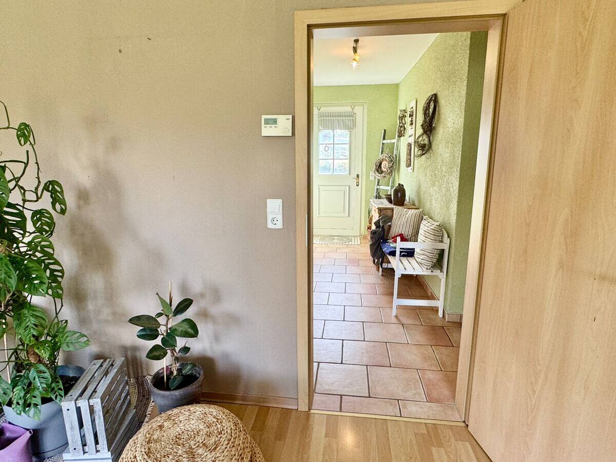 HORN IMMOBILIEN ++ Einfamilienhaus im Bungalowstil in Chemnitz bei Neubrandenburg – Blankenhof – Vorschaubild 4