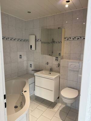 Helle 4-Zimmer-Wohnung und grünem Außenbereich in Salzgitter-Thiede – 38239 Salzgitter – Vorschaubild 4