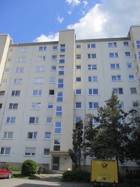 Schöner Wohnen: Frisch renovierte 2-Zimmer-Wohnung mit neuer EBK!