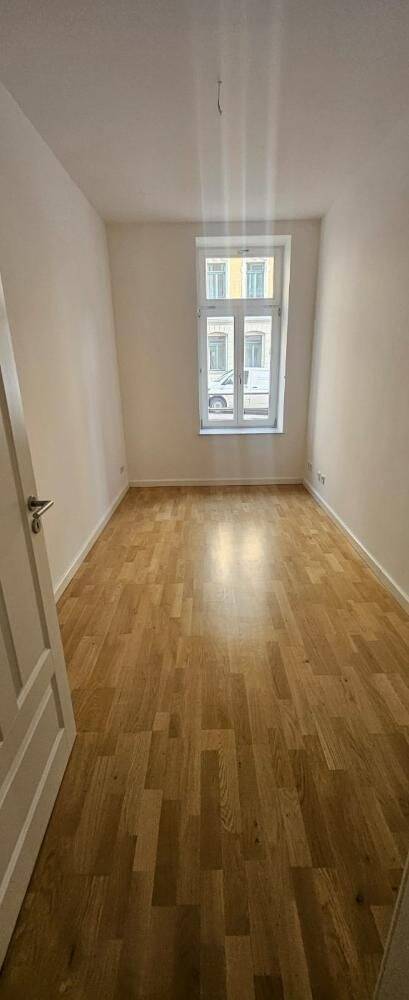Top sanierte 4-Raum-Wohnung und Balkon – Chemnitz – Vorschaubild 8