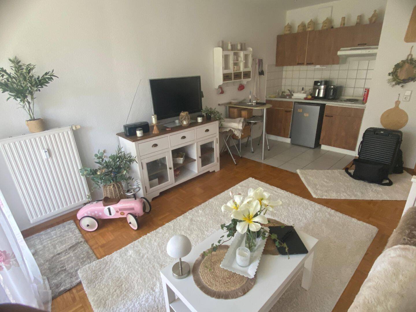Gemütliche 1-Zimmer-Wohnung mit Terrasse in Magdeburg – möbliert & sofort bezugsbereit – Magdeburg – Bild 1 von 8