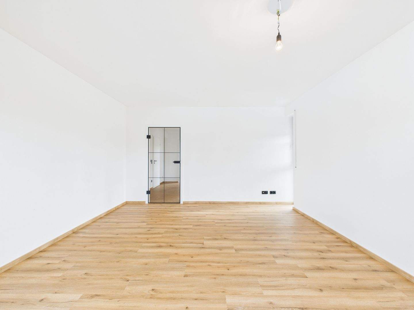 Erstbezug nach Modernisierung: Großzügige 3-Zimmer-Wohnung mit Balkon in begehrter Lage! – Regensburg – Vorschaubild 2