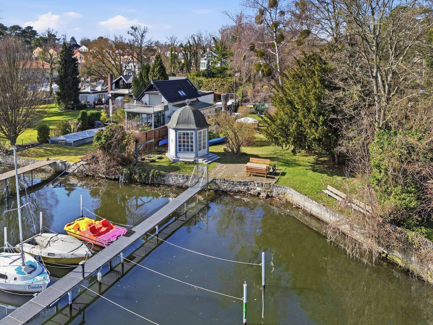 Reihenmittelhaus in Berlin-Kladow mit Garten, separatem Wassergrundstück & Bootssteg – Berlin – Vorschaubild 6