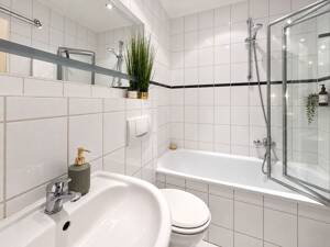 Stilvolle 2-Zimmer-Altbauwohnung in bester Lage im Nordend-West – 60318 Frankfurt am Main – Vorschaubild 5
