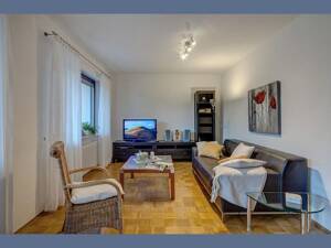 Möbliert: Helle 2-Zimmer Wohnung in Berg am Laim – 81671 München – Vorschaubild 2