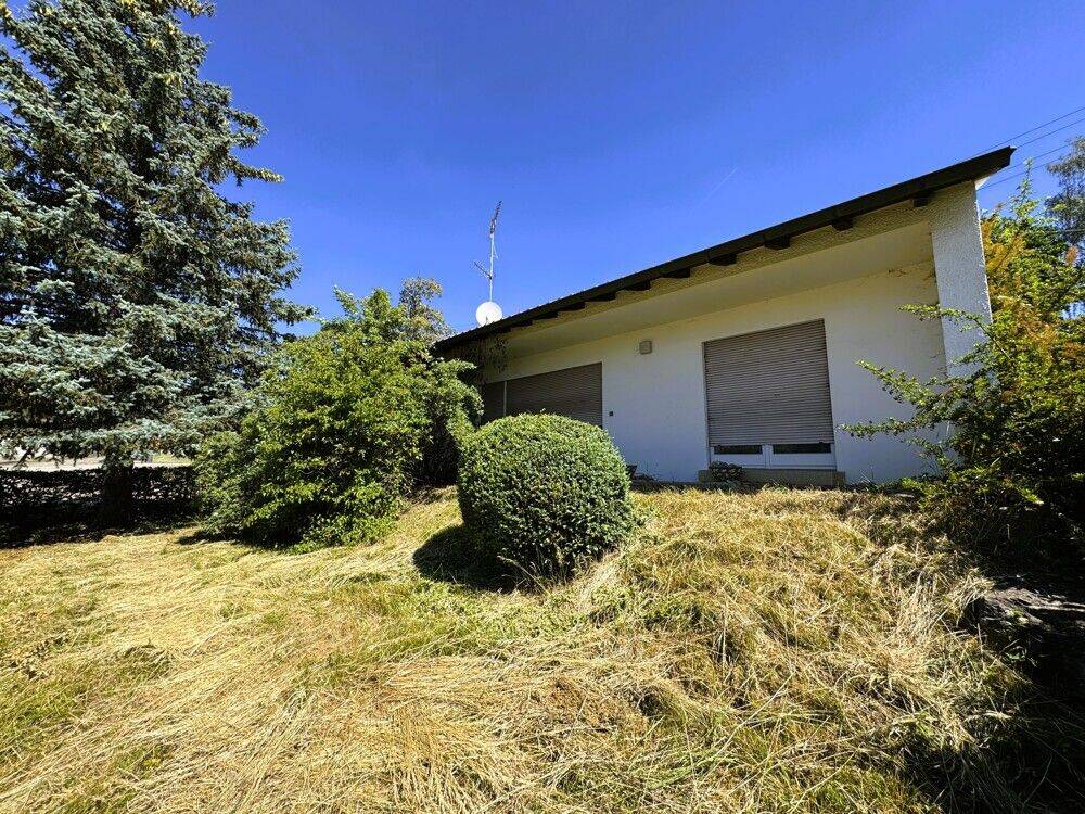 Wohnhaus mit ehemaligen Fahrzeughallen – Pfronstetten – Vorschaubild 8