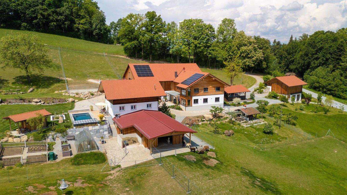 Exklusiver Bauernhof - Hofstelle in Alleinlage für Pferde- oder sonstige Tierhaltung – Waldkirchen – Bild 1 von 9
