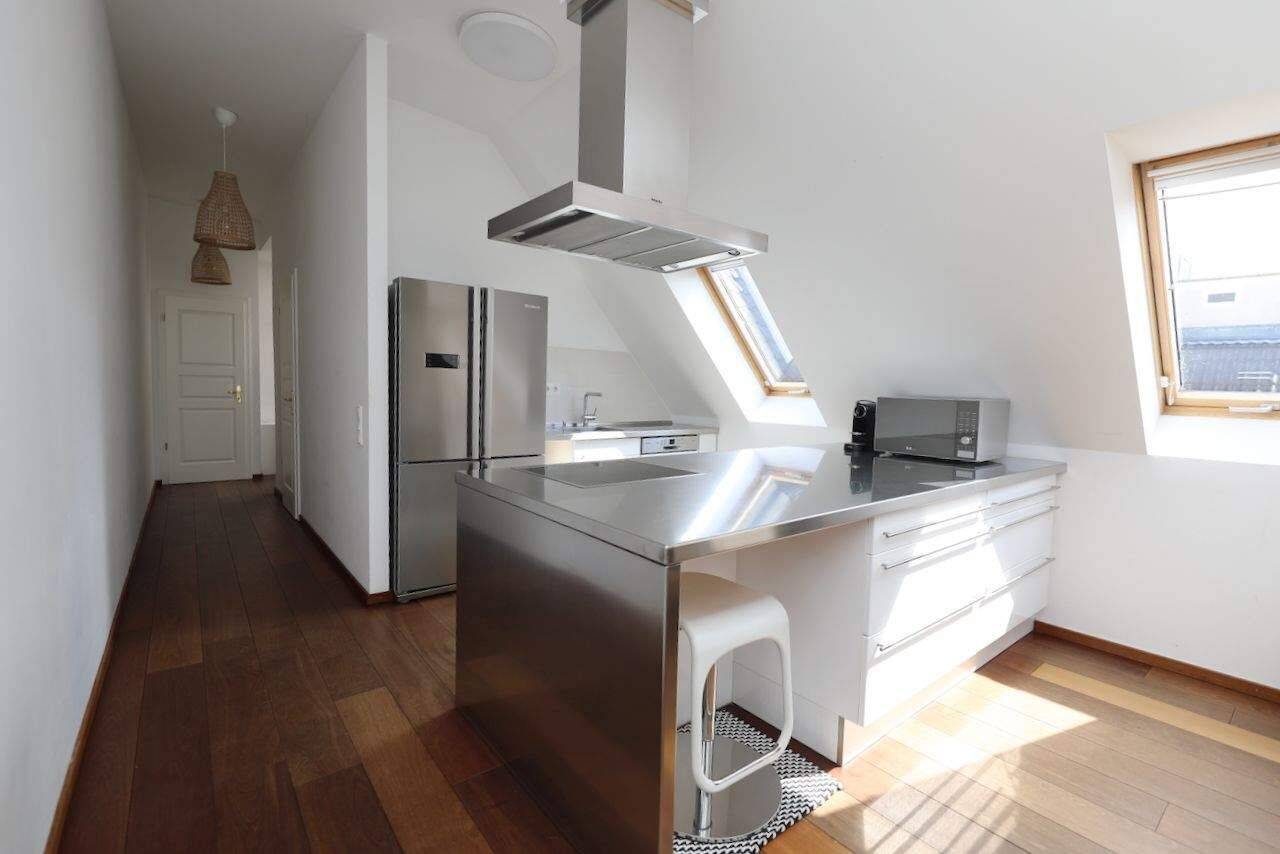 PENTHOUSE MIT GROSSER TERRASSE - AUFZUG & PARKETT - URBANER LIFESTYLE IM SIMON DACH KIEZ – Berlin – Vorschaubild 9