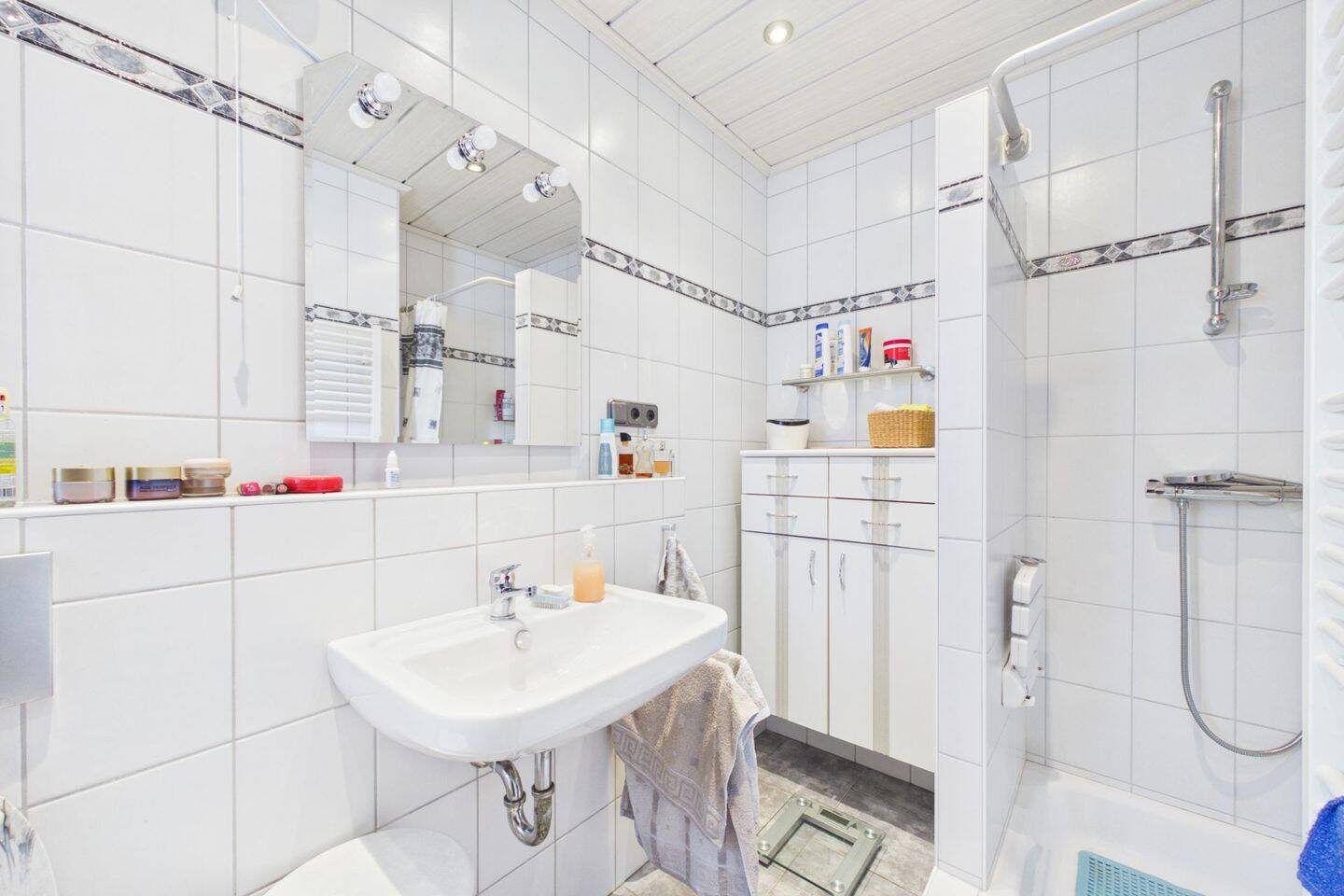 Attraktives Zweifamilienhaus mit Maisonette-Wohnung, Garten & Wintergarten in ruhiger Sackgassenlage – Hamm – Vorschaubild 9