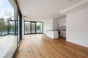 Exklusives Stadt Penthouse mit Sonnen Terrasse, 3 Zimmer mitten im Zentrum wartet auf Sie! – 74076 Heilbronn – Vorschaubild 5