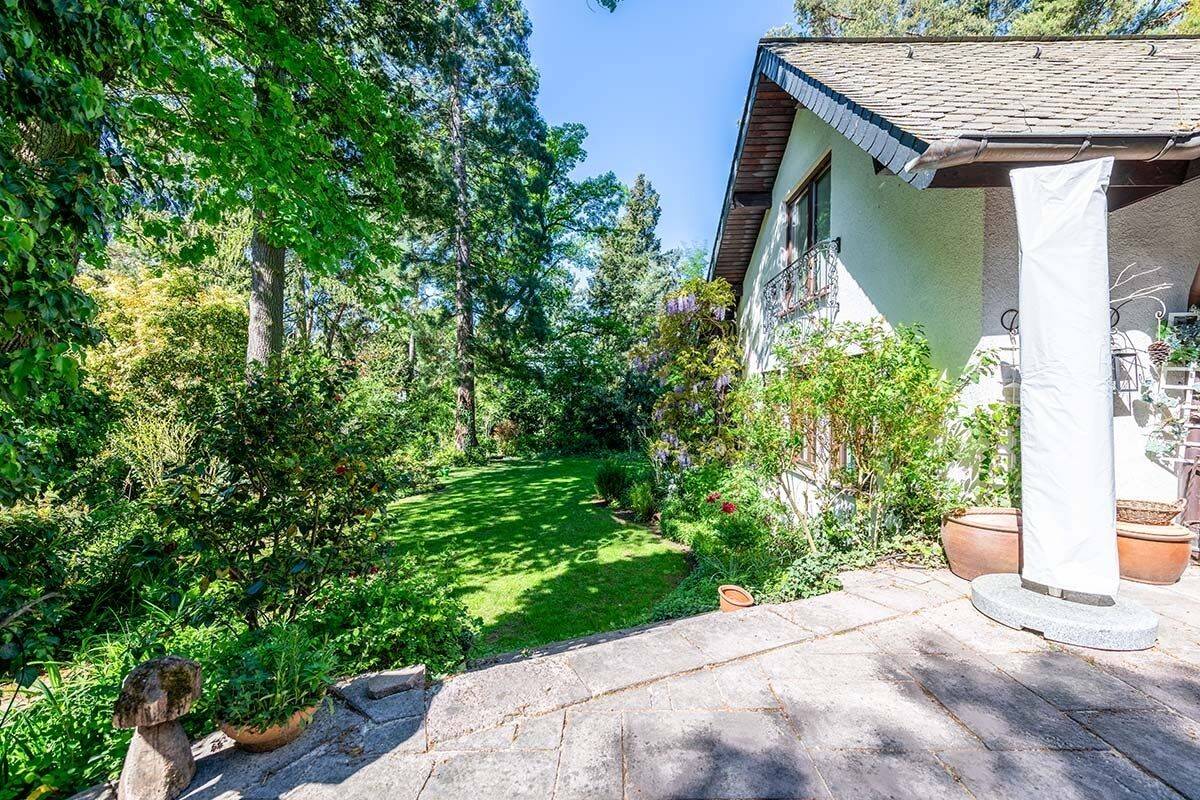 Repräsentative Villa auf Traumgrundstück in der Villenkolonie Eberstadt, Darmstadt – Darmstadt – Vorschaubild 2
