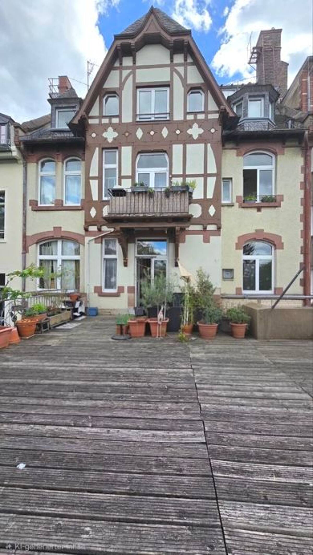 Frankfurt/Main - City, Nähe Oederweg und Eschenheimer Turm, großzügige und klassische 5 Zimmer Altbau-Wohnung mit einzigartiger, 70 qm großer Terrasse – 60313 Frankfurt am Main – Bild 1 von 9