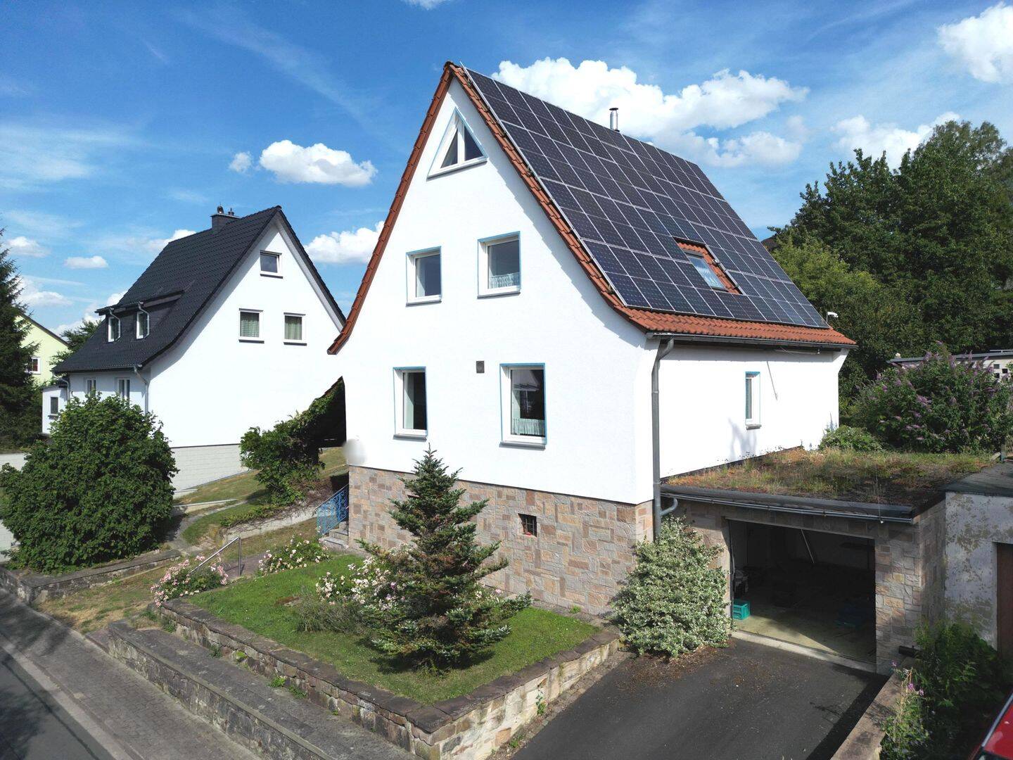 Charmantes Einfamilienhaus mit umfangreichen Modernisierungen und liebevoll angelegtem Garten in Kassel-Oberzwehren