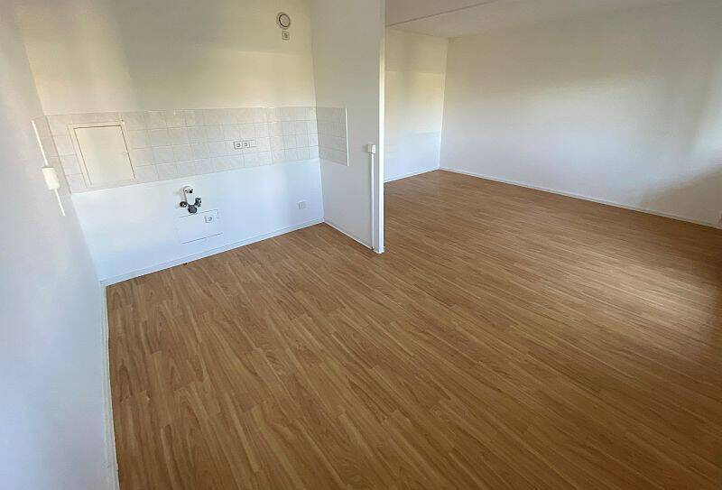 Praktisch geschnittene 1-Raumwohnung mit barrierearmen Bad – Chemnitz – Vorschaubild 7