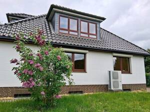 Zweifamilienhaus - frei - Wärmepumpe aus 2024 - Anliegerstrasse - U Bahn Tibarg Nähe - PREISANGEBOTE ERWÜNSCHT! – 22453 Hamburg – Vorschaubild 2