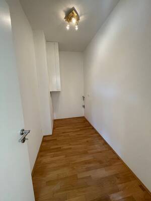 Rarität: Exklusive 3,5 Zimmer-Penthouse-Wohnung mit traumhaftem Ausblick – 93053 Regensburg – Vorschaubild 7