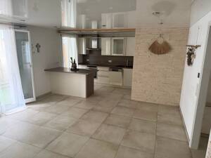 Moderne 3,5 Zi-Whg, Fußbodenheizung, sehr großen Balkon, 2 Badezimmer und abschließbarer Garage – 74321 Bietigheim-Bissingen – Vorschaubild 4