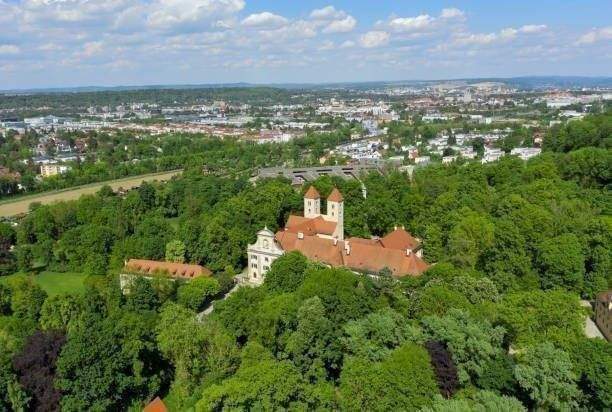 Ihr Eigenheim in der Stadt : geräumige Doppelhaushälften mit Garten in Prüfening zur Auswahl - individuelle Innenaufteilung und Ausstattung möglich – Regensburg – Vorschaubild 2