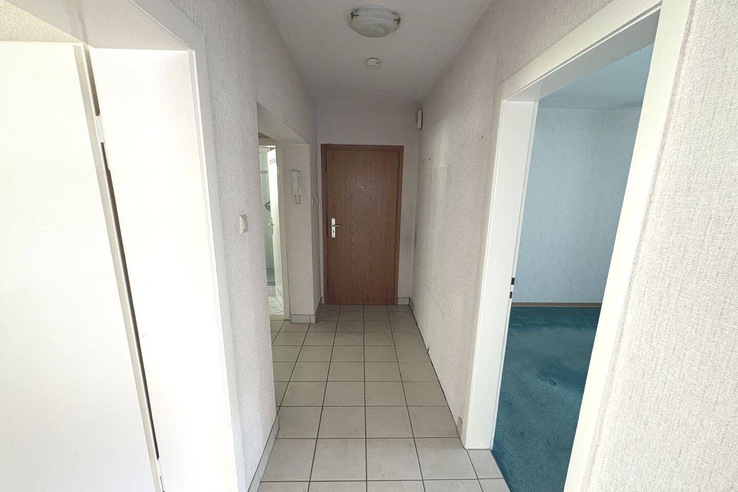 3-Zimmer-ETW im 1. OG mit Loggia und Garage – Stuttgart – Vorschaubild 9