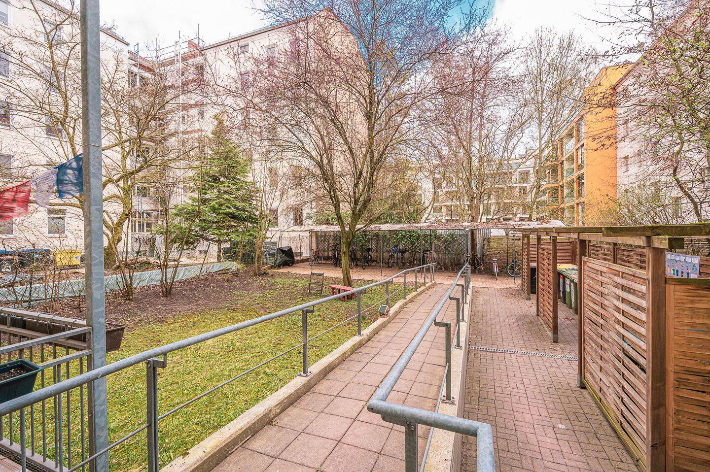 Kleines Versteck, eine besondere Wohnung in der Thulestraße – Berlin – Vorschaubild 9