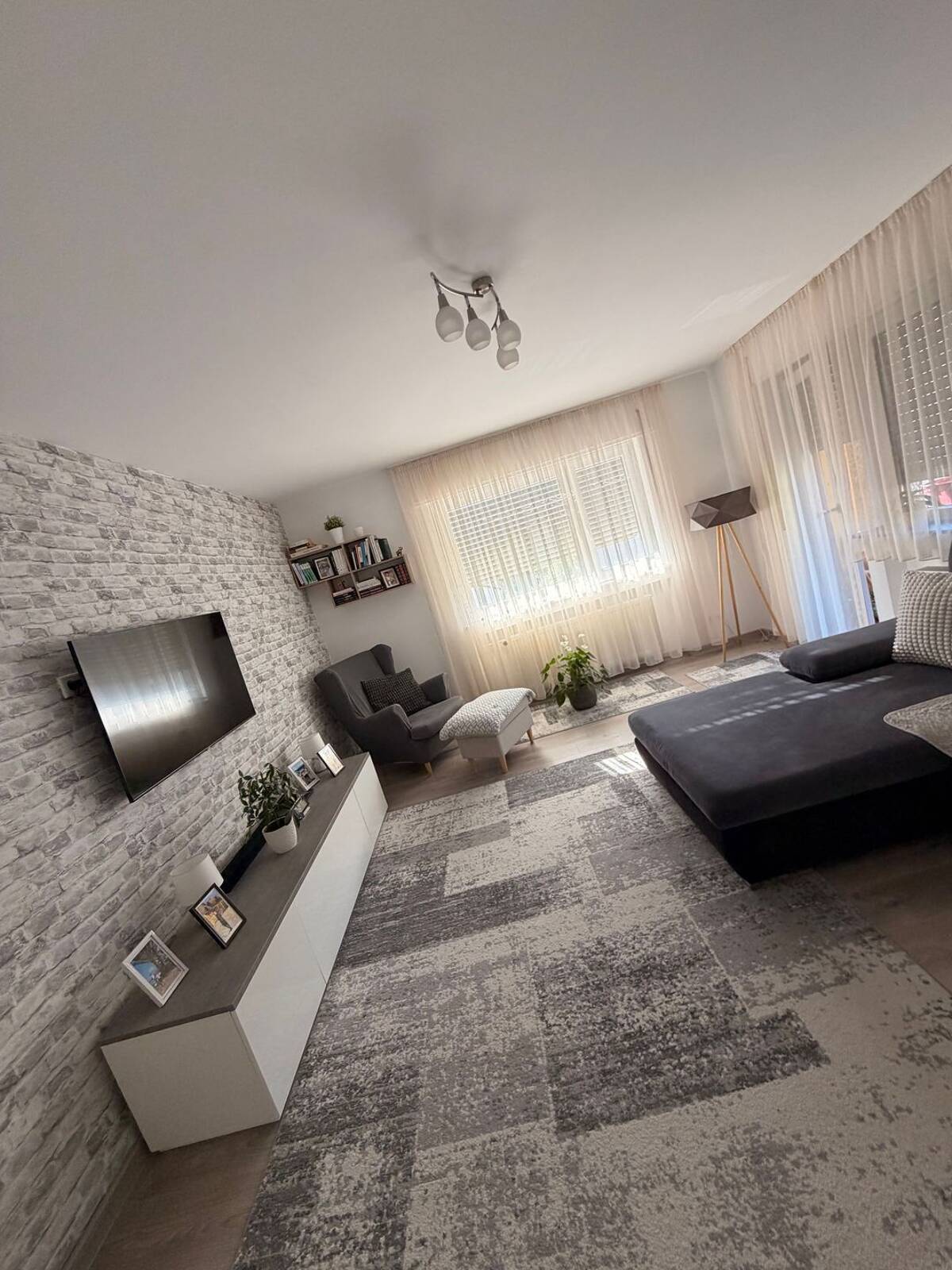 Provisionfrei von Privat- helle, gepflegte Wohnung in Marxheim ohne Markler – 65719 Hofheim am Taunus – Bild 1 von 9