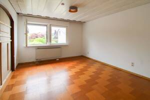 Neue Chance: Freistehendes OKAL-Haus mit Einliegerwohnung und großem Grundstück – 75180 Pforzheim – Vorschaubild 8
