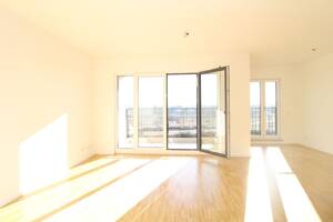 Helle 3-Zimmer-Wohnung mit Balkon und Aussicht in Dresden - Flößerstraße - Frei ab 01.10.2026 – 1139 Dresden – Vorschaubild 2