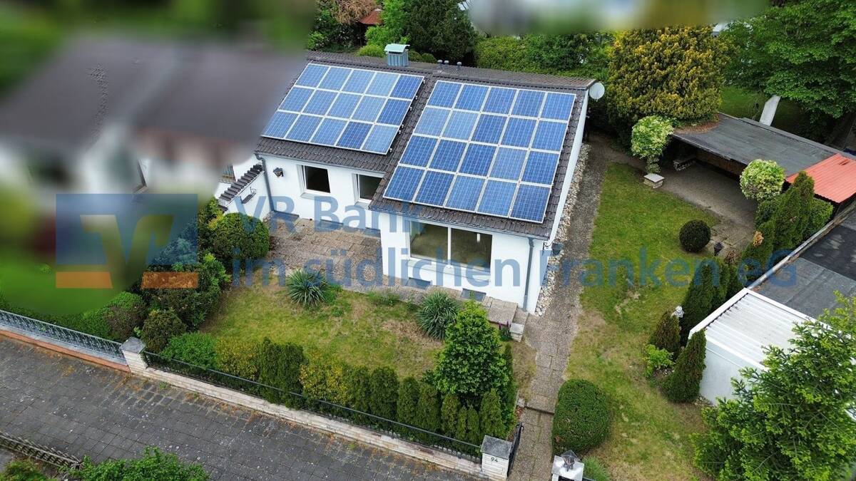 Modernisierter Bungalow in Erlangen-Tennenlohe mit Garage, Pergola & sonnigem Garten – 91058 Erlangen – Bild 1 von 9
