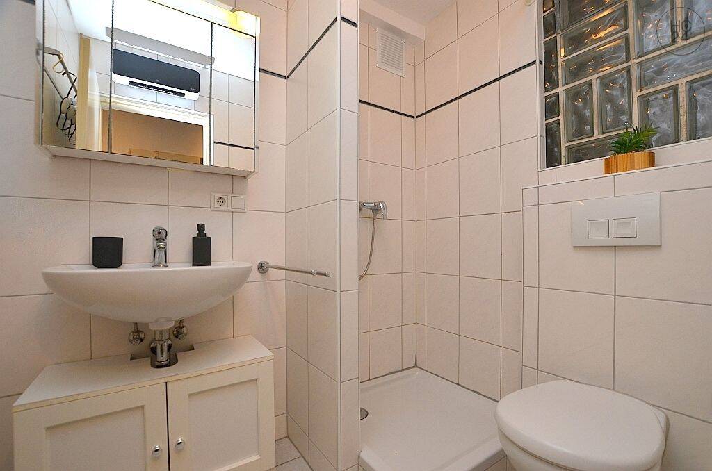 Möblierte 1-Zimmerwohnung direkt an der Alten Mainbrücke – Würzburg – Vorschaubild 9