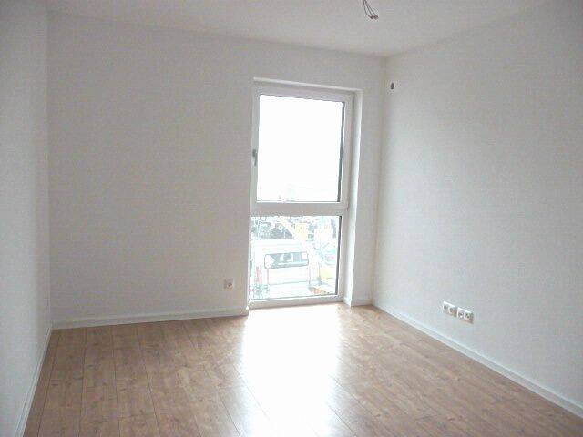 **ERSTBEZUG - Moderne 2-Zi-EG-Whg mit Terrasse und kleiner Gartenfläche** – Regensburg – Vorschaubild 4