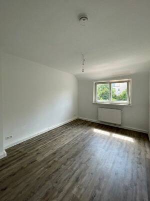 Renovierte 2,5-Raum-Wohnung mit guter Infrastruktur! – 99099 Erfurt – Vorschaubild 5