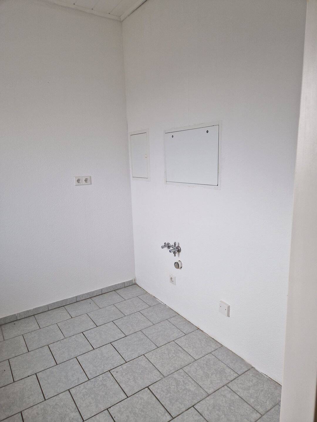 Gemütliche 1-RW mit Balkon und Stellplatz zu vermieten! – Teutschenthal – Vorschaubild 6