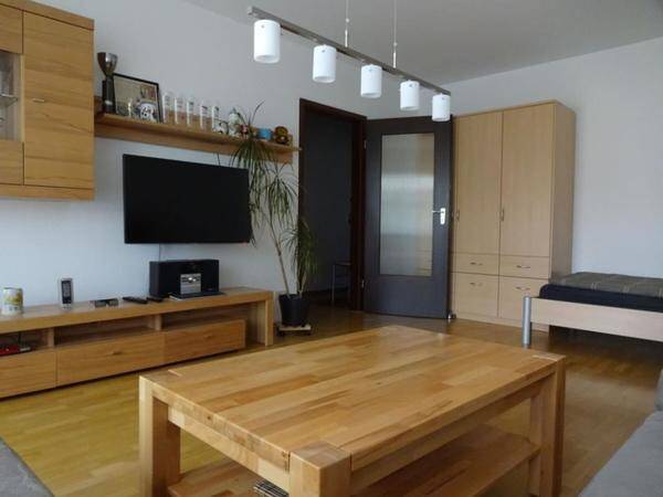 Möbliert: TOP-Lage+Zustand: 39m2-1-Zi.-Whg.+sep. Küche, Balkon+EBK+Bad+AR – Erlangen – Vorschaubild 3