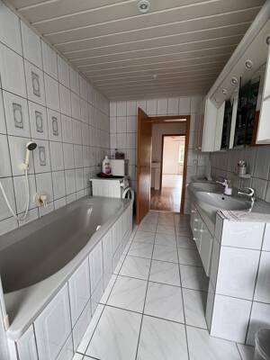 Wohnen im Grünen: Gepflegte 2-Zimmer-Wohnung in Feuchtwangen – 91555 Feuchtwangen – Vorschaubild 9
