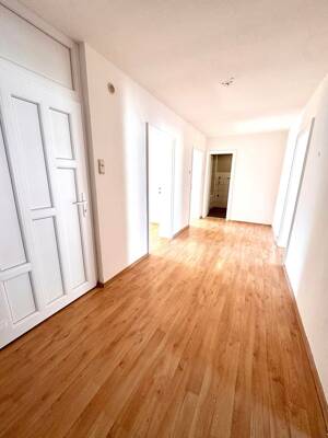 KL-City - Großzügige 3-Zimmerwohnung mit Balkon in zentraler Lage – 67655 Kaiserslautern – Vorschaubild 8