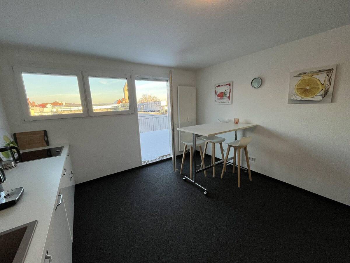 Großzügige 4 Zimmer Wohnung in Singen in Top Lage zu vermieten – 78224 Singen (Hohentwiel) – Bild 1 von 5