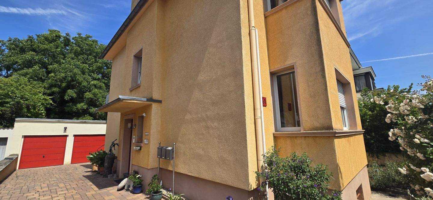 SB-Rodenhof: MFH mit 2 Wohnungen und Kosmetikinstitut (3. Wohnung) mit schönem Grundstück/Selbstnutzen mit Mieteinnahmen!!! – Saarbrücken – Vorschaubild 4