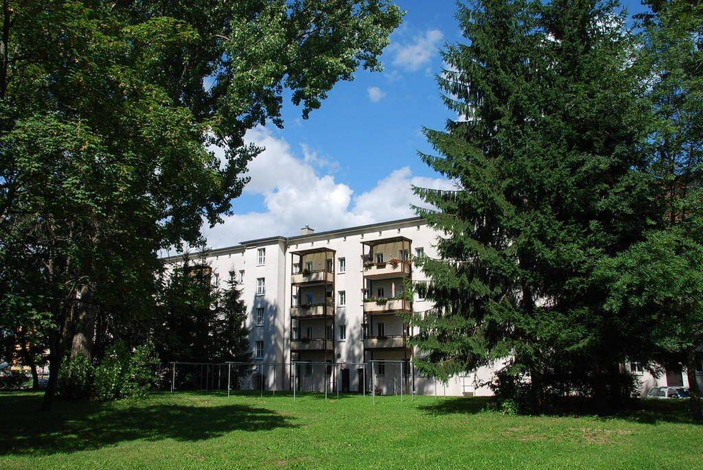 3-Raum-Wohnung mit Balkon in begrünter Wohnlage – Chemnitz – Vorschaubild 5