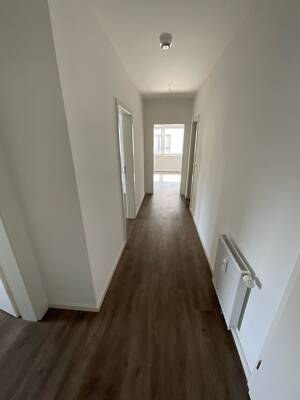 Kernsaniert: 2 Zimmer Wohnung mit Balkon in guter Lage – 22459 Hamburg – Vorschaubild 5