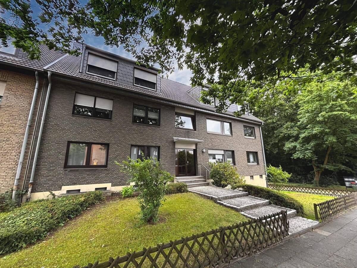 Leerstehende 3-Zimmer-Wohnung mit großem Wohnzimmer und Waldblick – 46145 Oberhausen – Bild 1 von 9