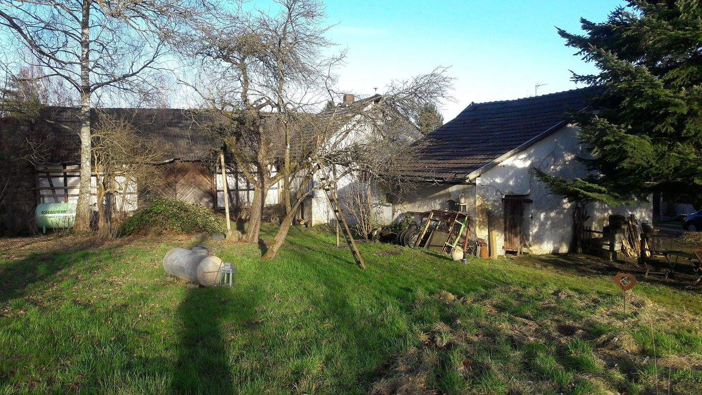 Westerwald: Charmanter Fachwerk-Hof mit freistehendem Haus, Scheune, Stall, Eckhaus und Weidefläche – Mehren – Vorschaubild 6