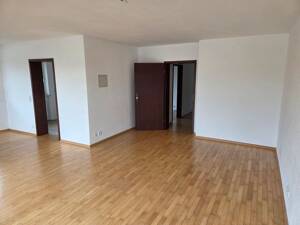 Eigentumswohnung mit Balkon und Aufzug in zentrumsnaher Lage | Erbbaurecht – 85053 Ingolstadt – Vorschaubild 3