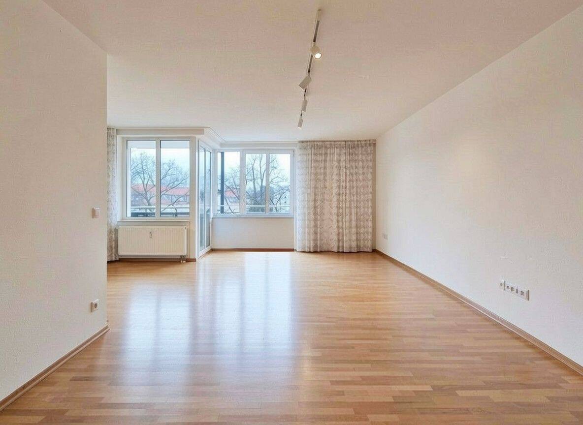 Tolle Wohnung für die Familie oder eine WG! Nähe BMW in Milbertshofen. Per Angebot. – München – Vorschaubild 2